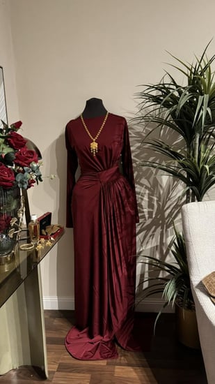 كلاسيك عنابي