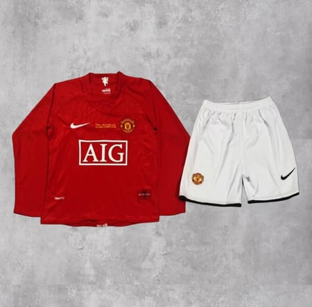 طقم مانشستير يونايتد كم طويل كلاسيك 2007 اطفال