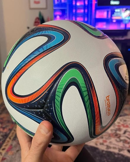 كرة قدم كاس العالم 2014 اديداس مقاس 5 size الرسمي للمحترفين