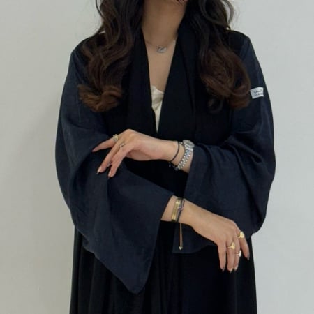 ملكي مع أكمام جاكار كحلي