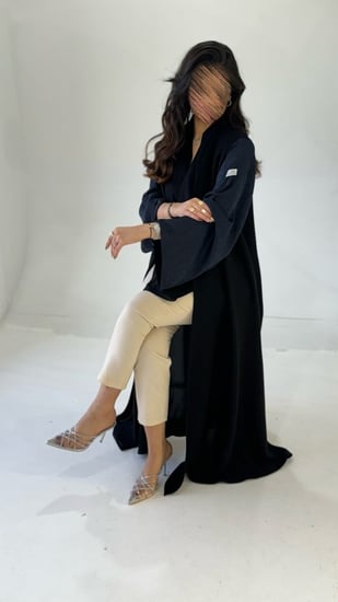 ملكي مع أكمام جاكار كحلي