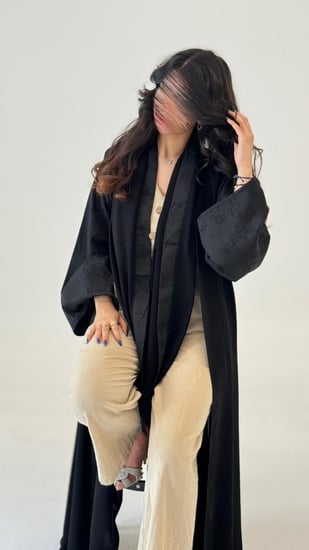 بلاك بيري مع أكمام مشجرة أسود