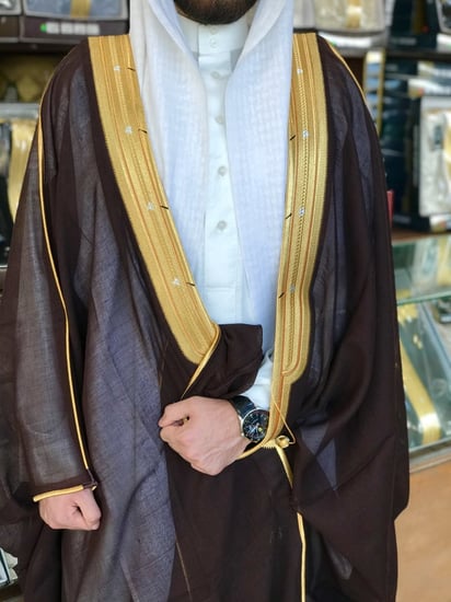 بشت رجالي ملكي رسمي لون عودي دقة ملكيه قماش صوف 80٪ قصب حر صناعة سعودية