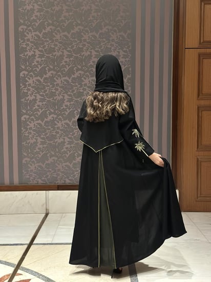 عبايه النخله اسود