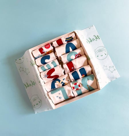 طقم الأشهر بتصميم البحّار بالعربي