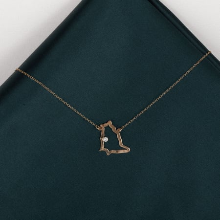 عقد ذهب عيار 18