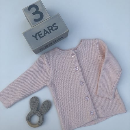 اطقم من الصوف المحبوك