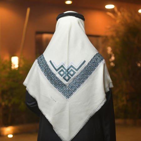 شال صوف كشميري شتوي جي لاروش 2025  Guy Laroche قاي لاروش