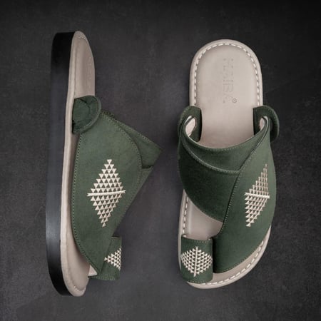 اللوفر - بيج زيتي