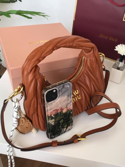 شنطه ميو ميو هاي كواليتي معا ملحقاتها