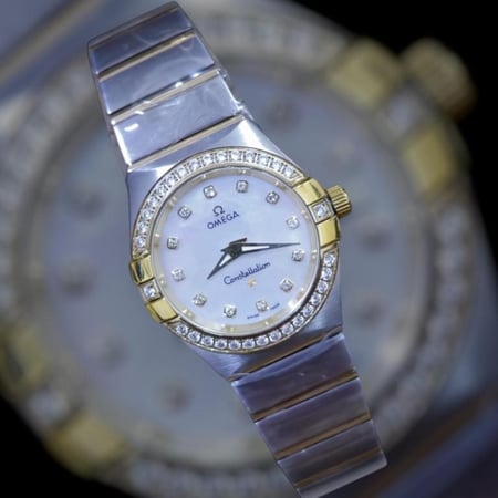 اوميقا نسائي