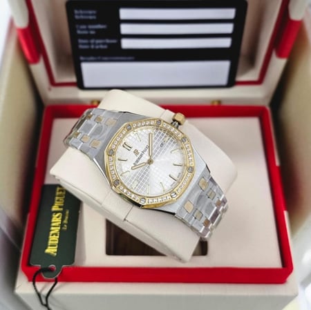 ساعة ادمر بياجت نسائي