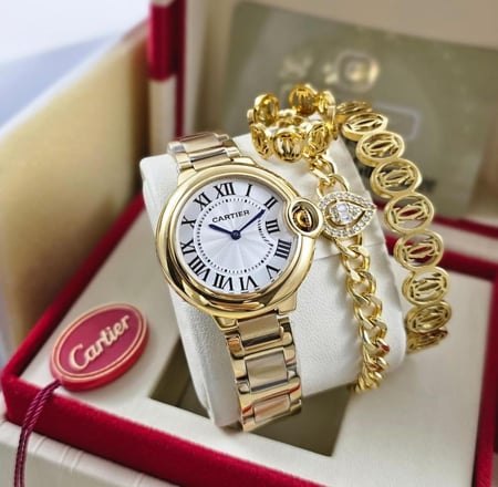 طقم كارتيية ساعة معا اسواره