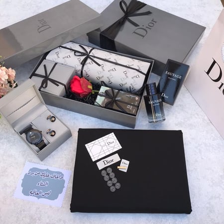 طقم رجالي ماركة ديور