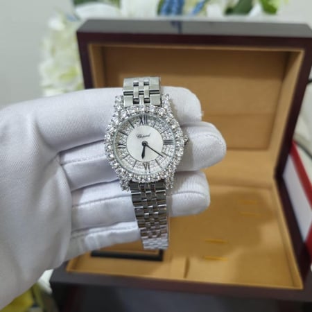 ساعة شوبارد نسائية