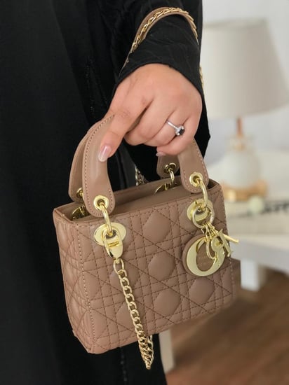 شنطه ديور هاي كواليتي معا ملحقاتها