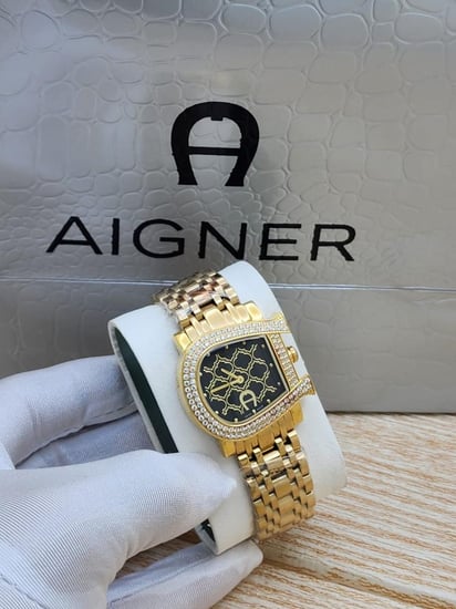 ساعه اقنر نسائي بطاريه