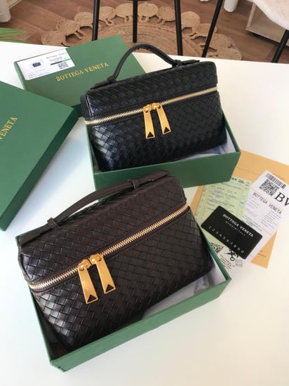 شنطه مكياج بوتيجا هايكوليتي