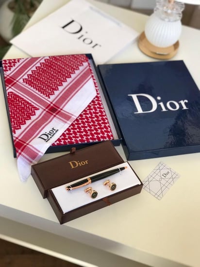 عرض من ديور قلم وكبك معا شماغ