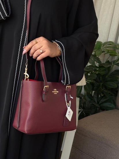 شنطة كوتش نسائية ماستر