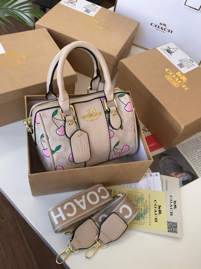 شنطه كوتش ماستر هاي كواليتي معا ملحقاتها