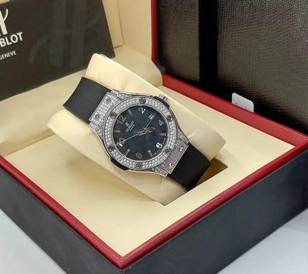 ساعه هوبلت نسائي ربل