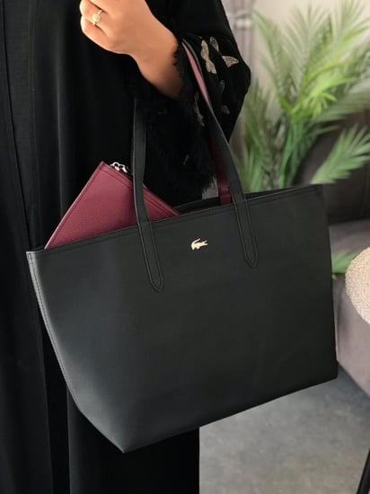 شنطه لاكوست دبل فيس معا ملحقاتها