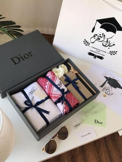طقم رجالي من ديور راقي