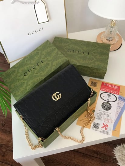 شنطه جوتشي هاي كواليتي معا ملحقاتها