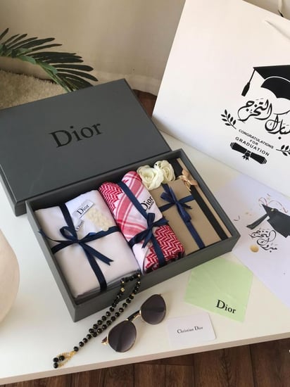 طقم رجالي من ديور راقي