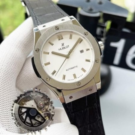 ساعة هوبلت رجالية مقاس 42اتوماتيك