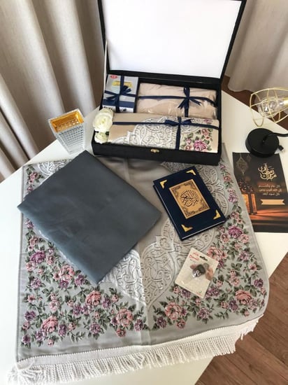 اطقم هدايا رمضانيه نسائيه فخمة