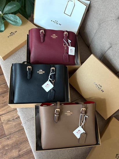 شنطة كوتش نسائية ماستر