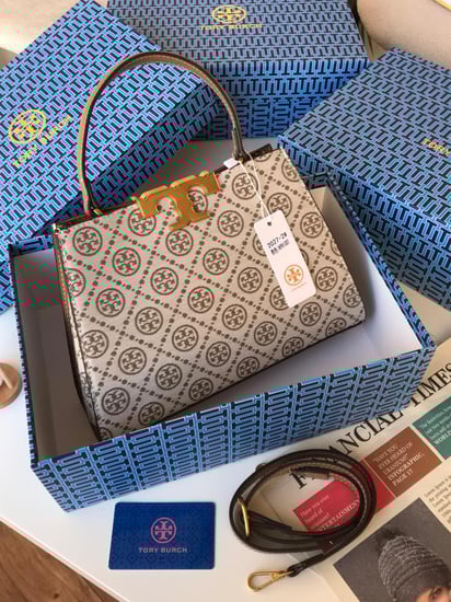 شنطه توري بورش هاي كواليتي معا ملحقاتها