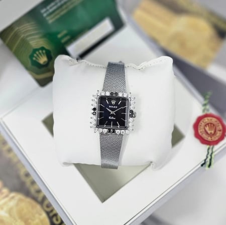 ساعة رولكس نسائي موديل حصير