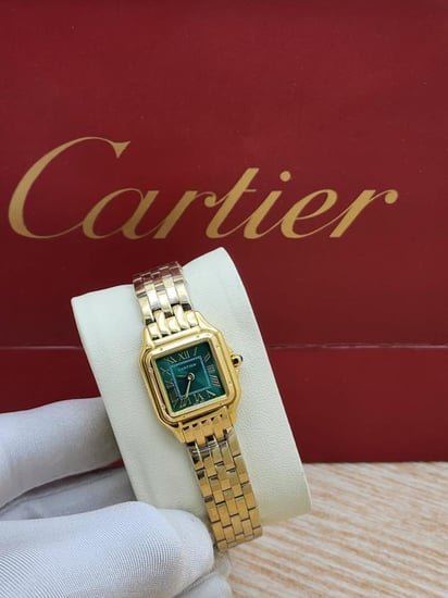 ساعة كارتير نسائي حجم صغير جوده عاليه
