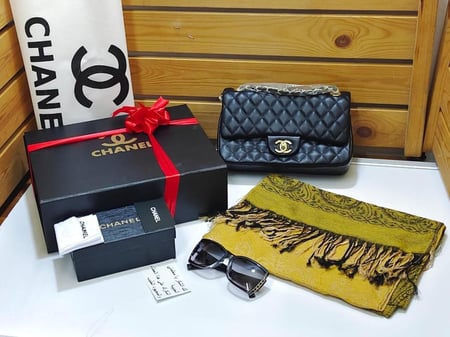 طقم نسائي شال كشميري معا شنطه