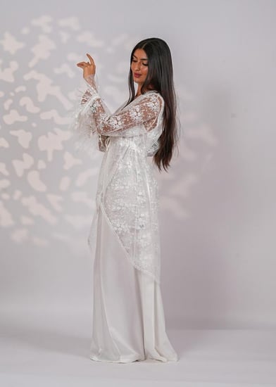 روب عصري بالدانتيل