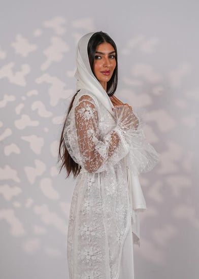 روب عصري بالدانتيل