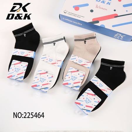 درزن جوارب نسائي قصير