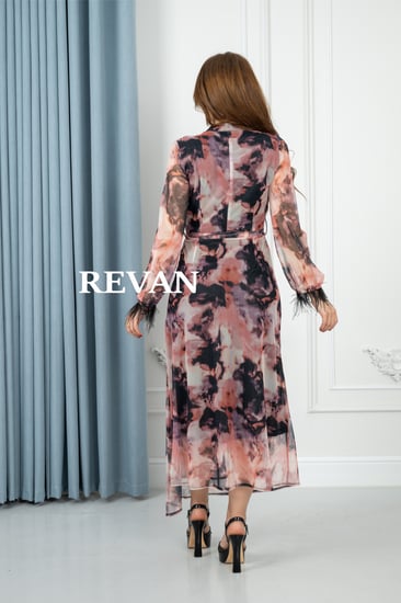 فستان طويل بنقوش زهرية راقية