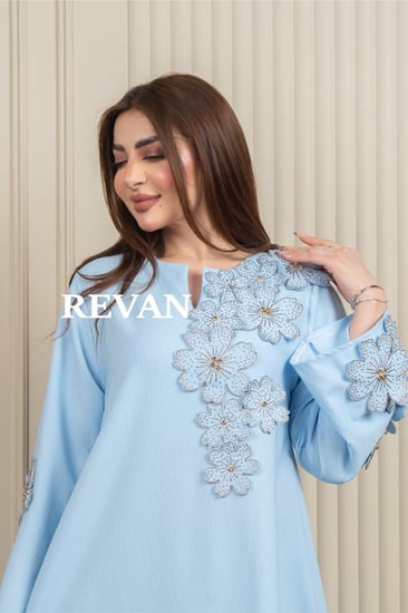 جلابية رمضانية مطرزة بنعومة أنثوية من ريڤــان