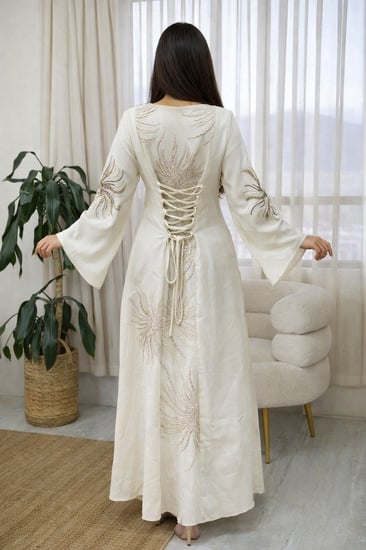 جلابية رمضانية مطرزة برباط خلفي من ريڤــان