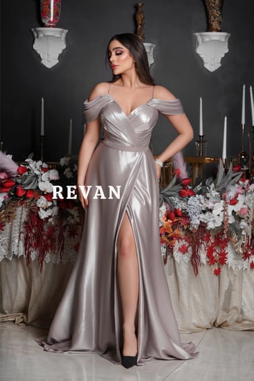 فستان سهرة بلمسة أنوثة