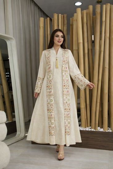 جلابية رمضانية فاخرة بتطريز تراثي أنيق من ريڤــان