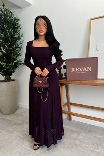 فستان عيد طويل بقصة أنثوية ناعمة فخامة كلاسيكية بلمسة عصرية من ريڤــان