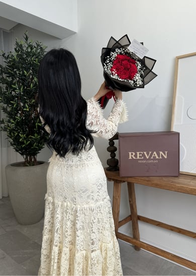 فستان عيد فاخر بحزام أنيق  أنوثة راقية بتفاصيل ملكية من ريڤــان