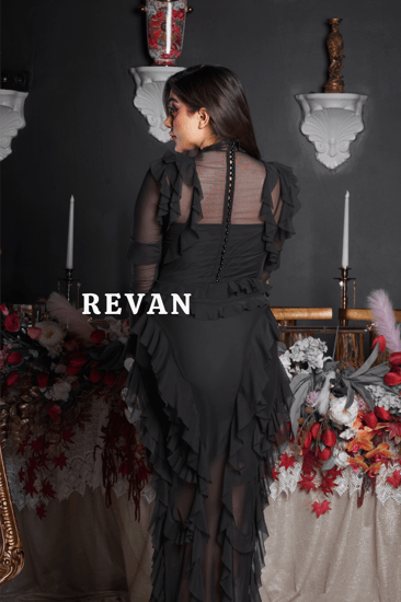 فستان أنيق بلمسة فاخرة