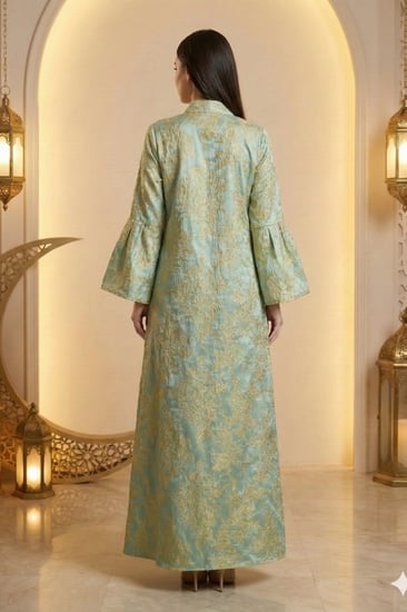 جلابية رمضانية مطرزة بنقوش ذهبية فاخرة من ريڤــان