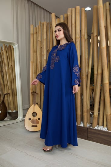 جلابية رمضانية مطرزة بنعومة أنثوية من ريڤــان